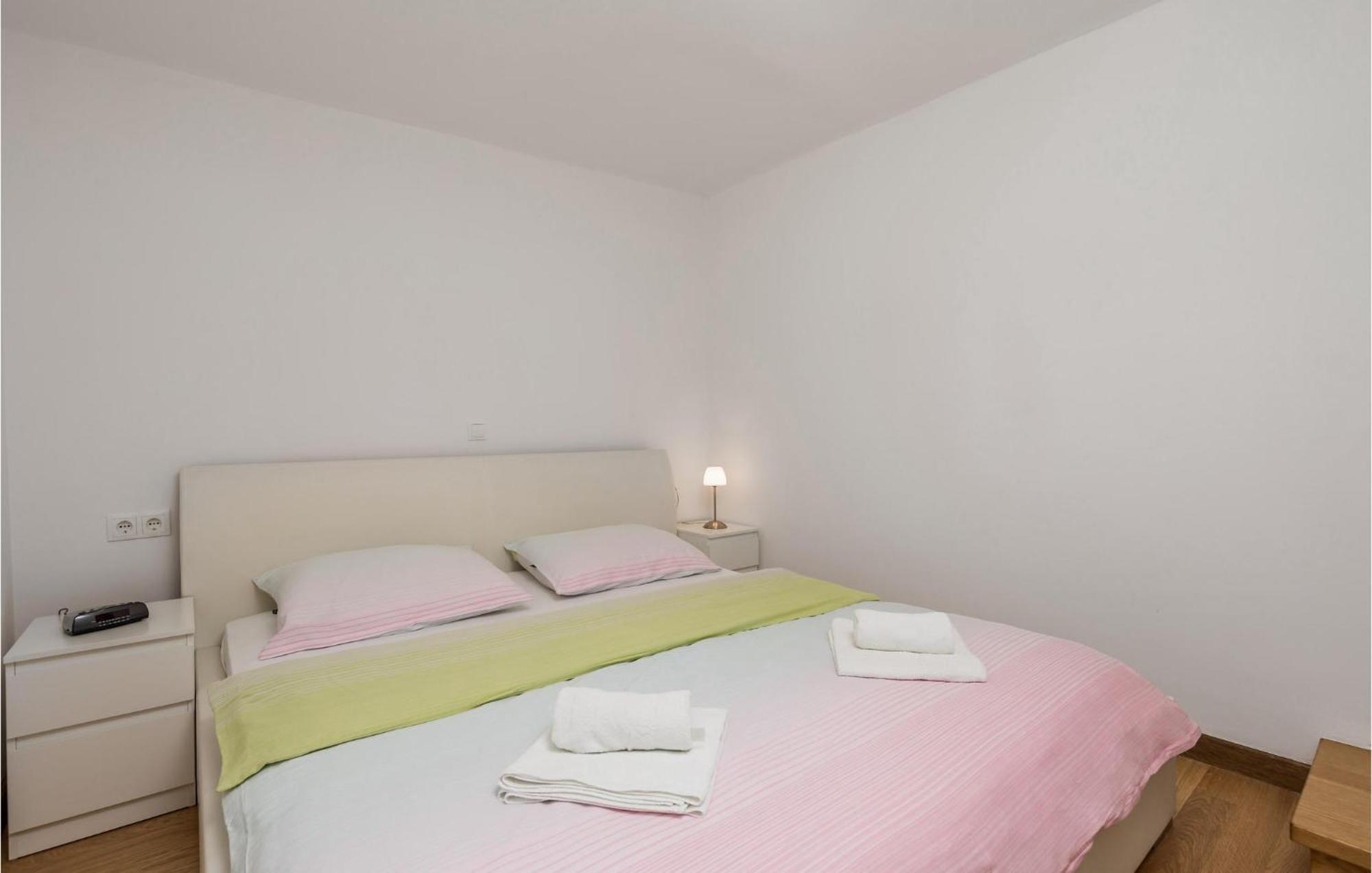 Nice Home In Krk With Kitchen 克尔克 外观 照片