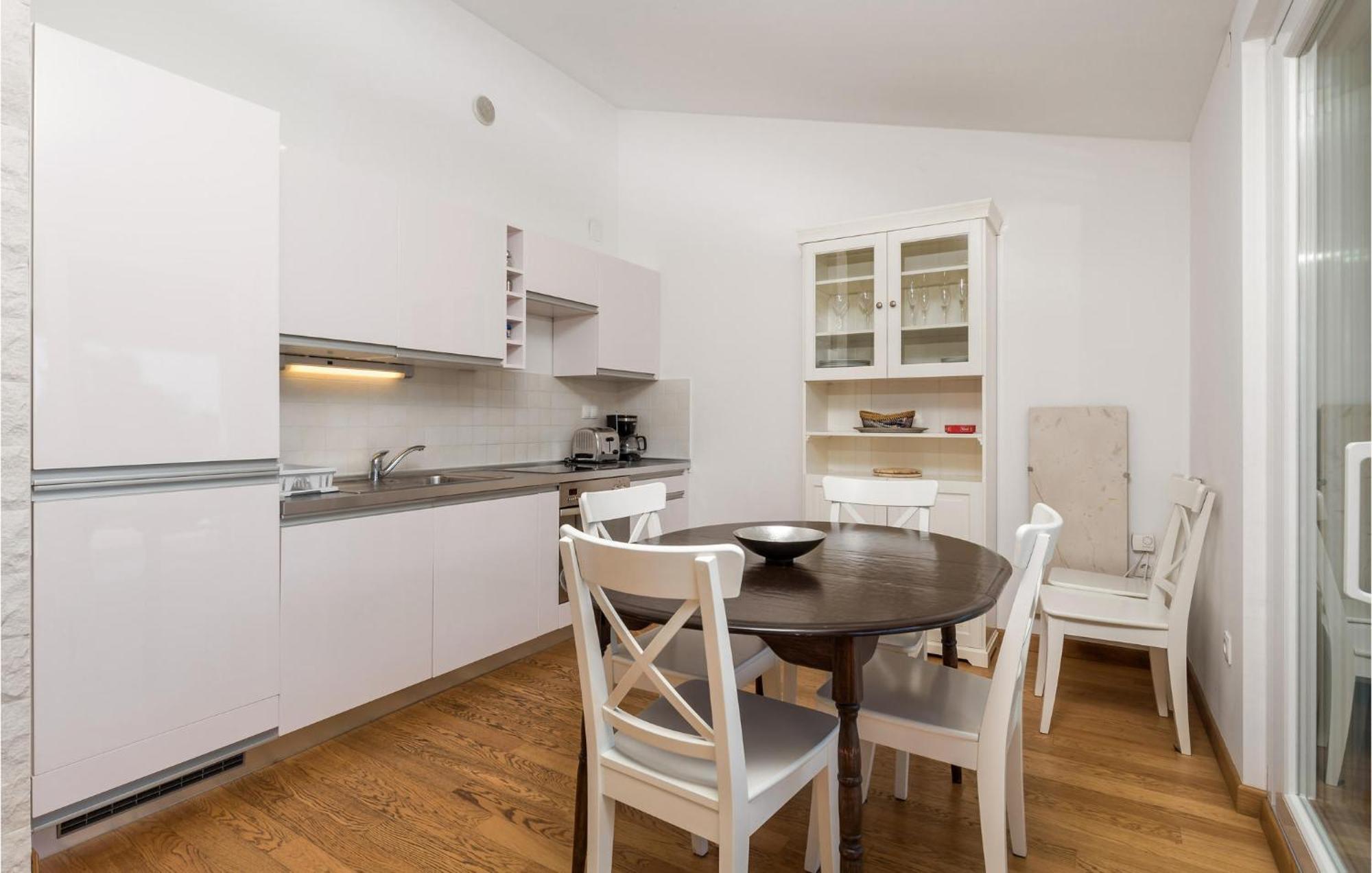 Nice Home In Krk With Kitchen 克尔克 外观 照片