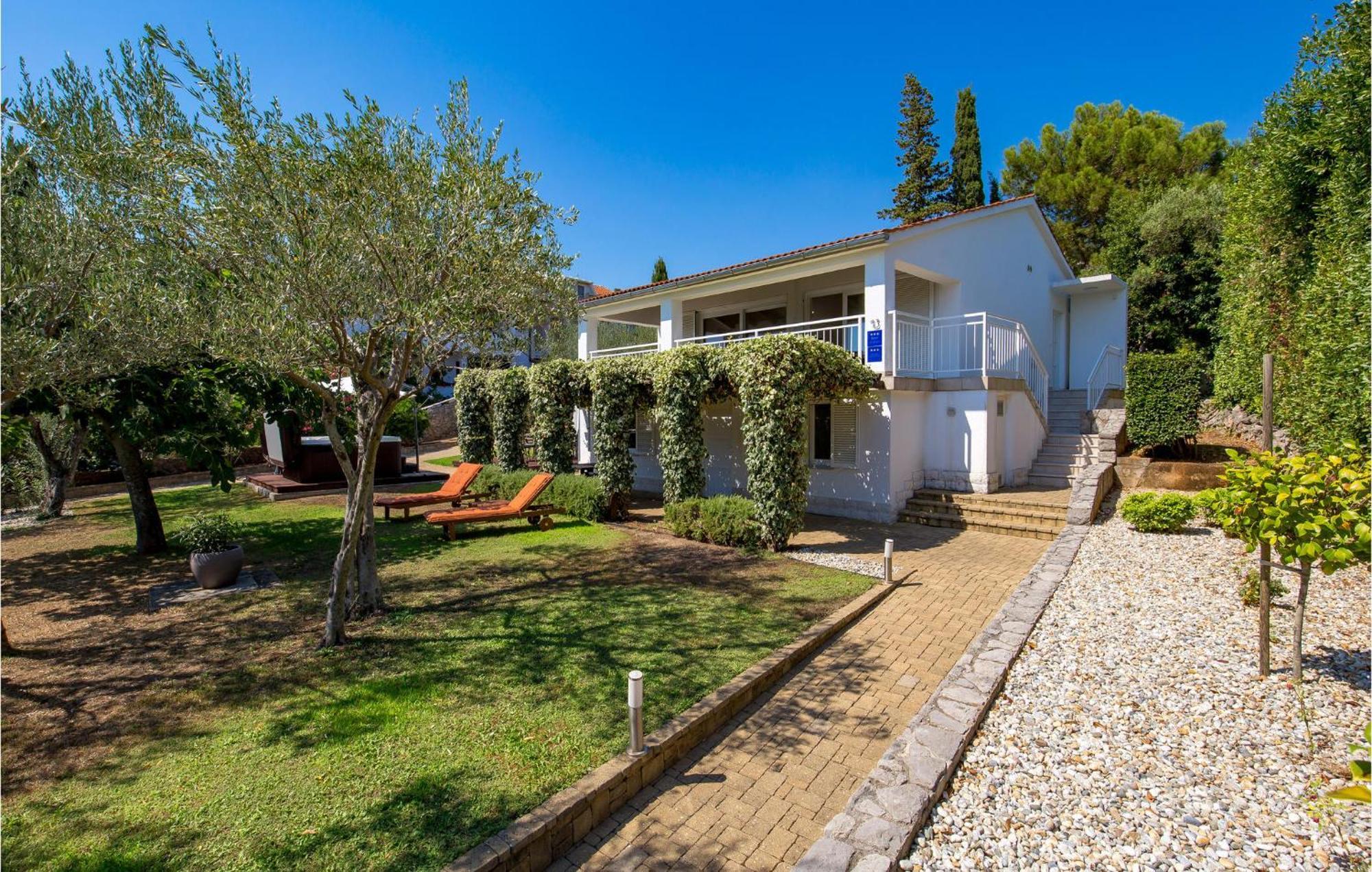 Nice Home In Krk With Kitchen 克尔克 外观 照片