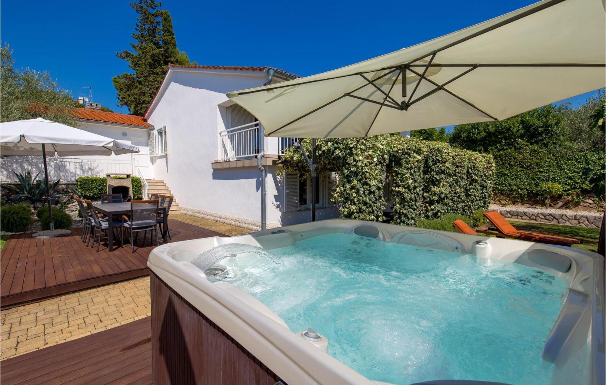 Nice Home In Krk With Kitchen 克尔克 外观 照片